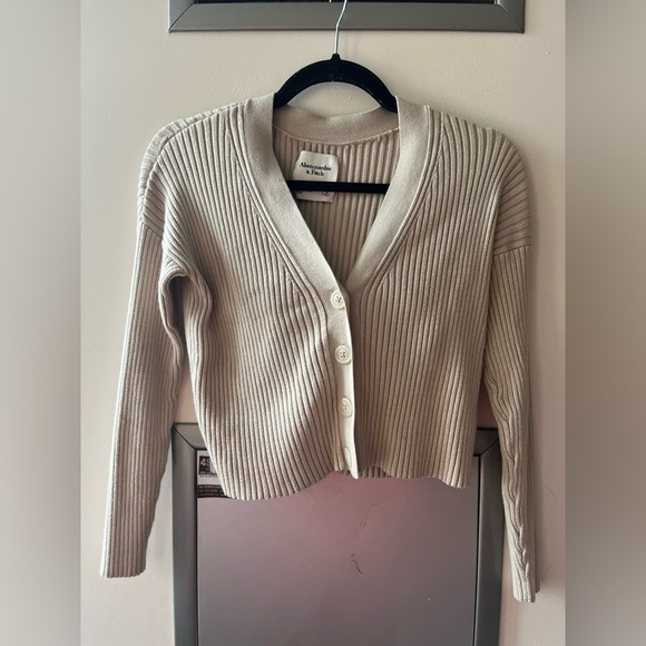 A&F Wide Ribbed Cardigan - Picture 2 of 7